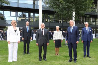 Family-Harting-Joachim-Gauck-Christian-Wulff.gif